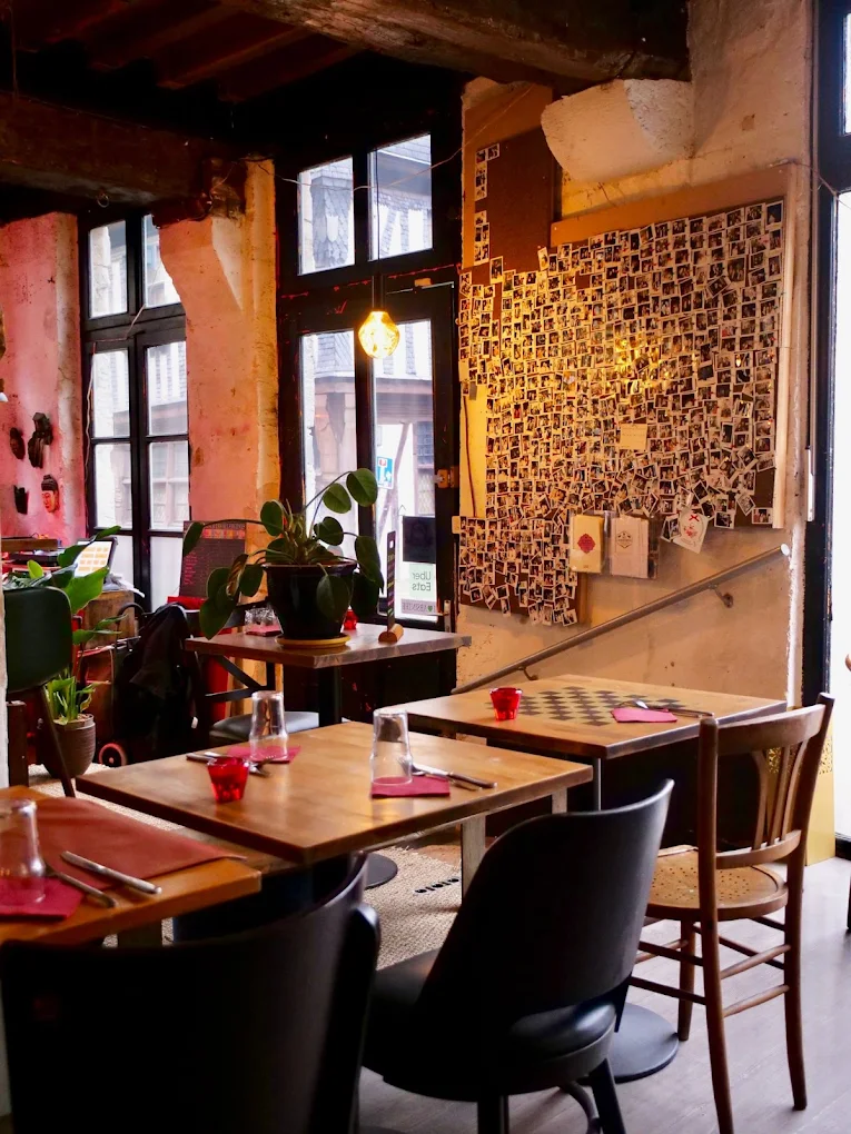 Salle de restaurant élégante